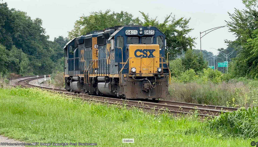 CSX 6425 is now the tag along.